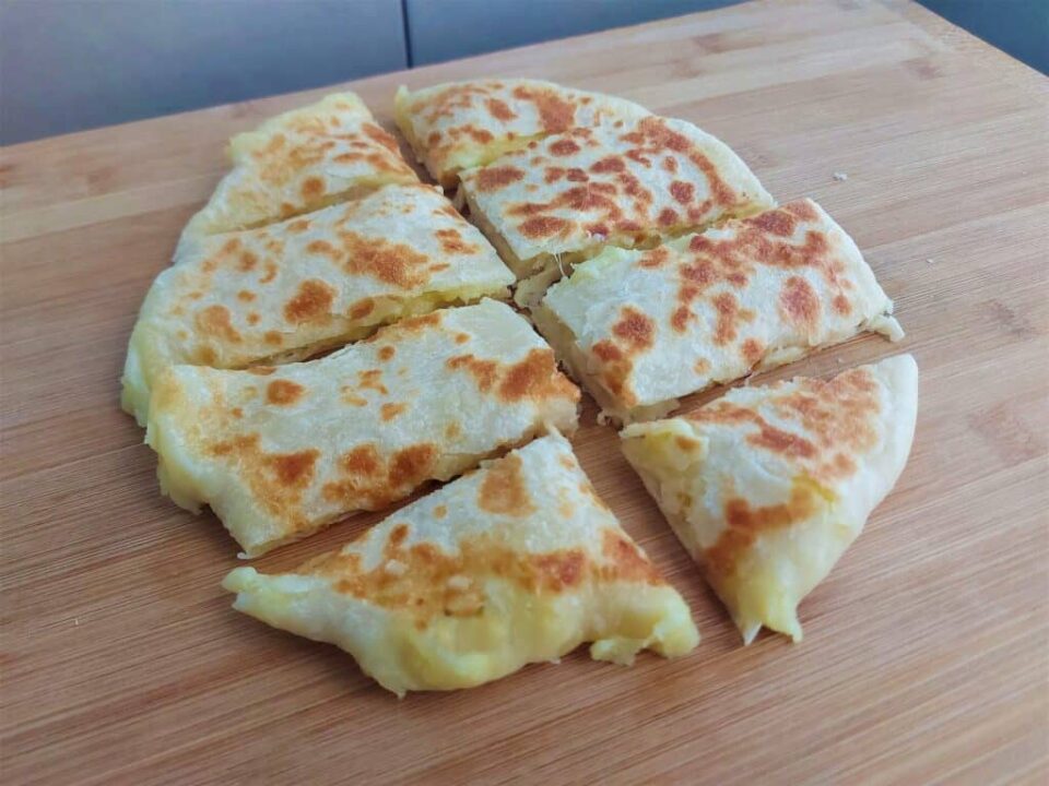 kartopiliani khachapuri 