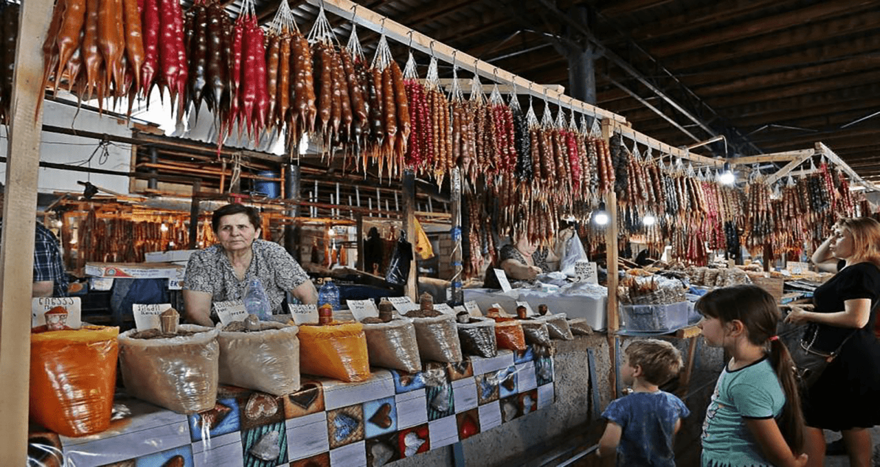 Telavi Market. Photo Source: Wikimapia.org